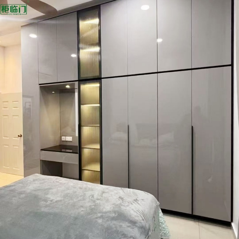 Customized Aluminum Wardrobe Cabinet Eco Friendly Insect Prevention