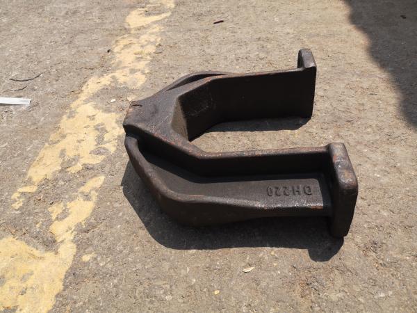 DH220 excavator U-shaped frame/tension cylinder spring assembly base，All models of excavators are available.
