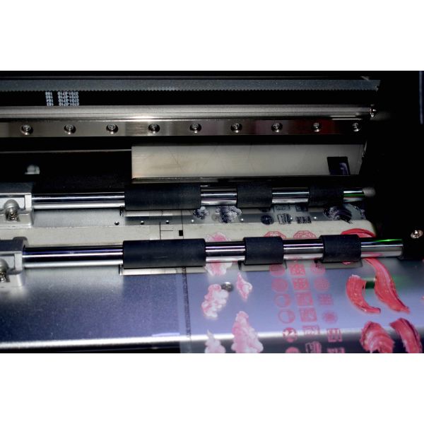 ZKJDJ330 Auto Feeding/picking Up Paper Roll To Roll Cutting Machine With 5.0 Inch Touch Screen