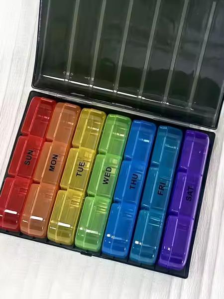 Rainbow Colored Polypropylene Medicine Packaging Boxes Plastic Pill Box (MC-1002)