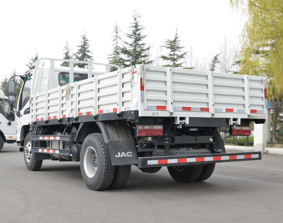 Номинальная нагрузка 1495KG самосвала строки JAC Kangling G6 156HP 4X2 4.15M одиночная