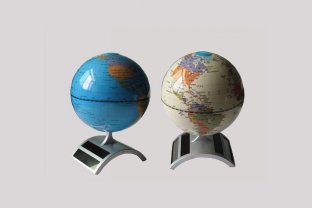 Natural and smooth rotation ABS Solar Powered Globe work under low light
