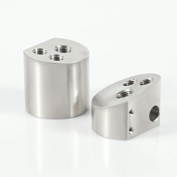 Revestimento de zinco preto componente mecanizado CNC em produtos de aço, aço inoxidável, latão, bronze