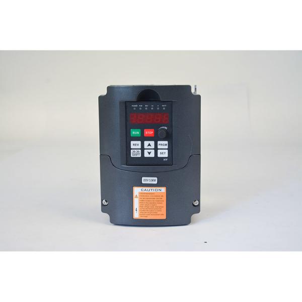 DE ストック 3KW Huanyang 220V VFD インバーター 入力 1 / 3 段階 出力 3 段階 スピンドル速度コントローラ