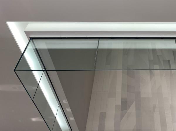 4-25mm Fixd Glass Draft Curtain For Shopping Malls And Factories