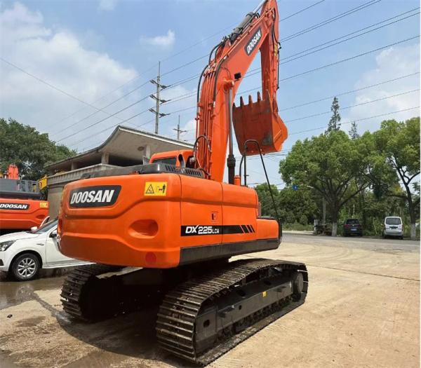 Excavateur hydraulique d'occasion japonais