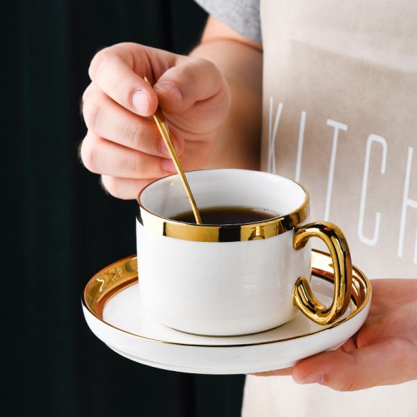 Classic Design Style Customized Ceramic Cup And Saucer For Occasion Business Gifts
