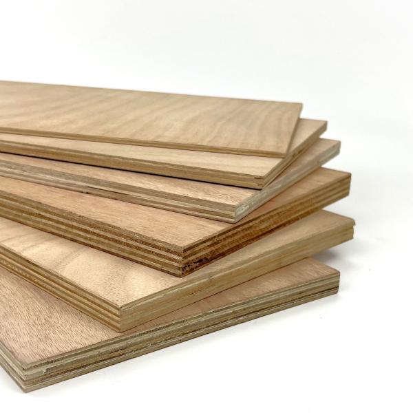 Fabrica de vendas directas contraplacado Okoume 6mm 9mm 18mm Chapas de contraplacado Okoume Placas de contraplacado laminadas 18mm para construção
