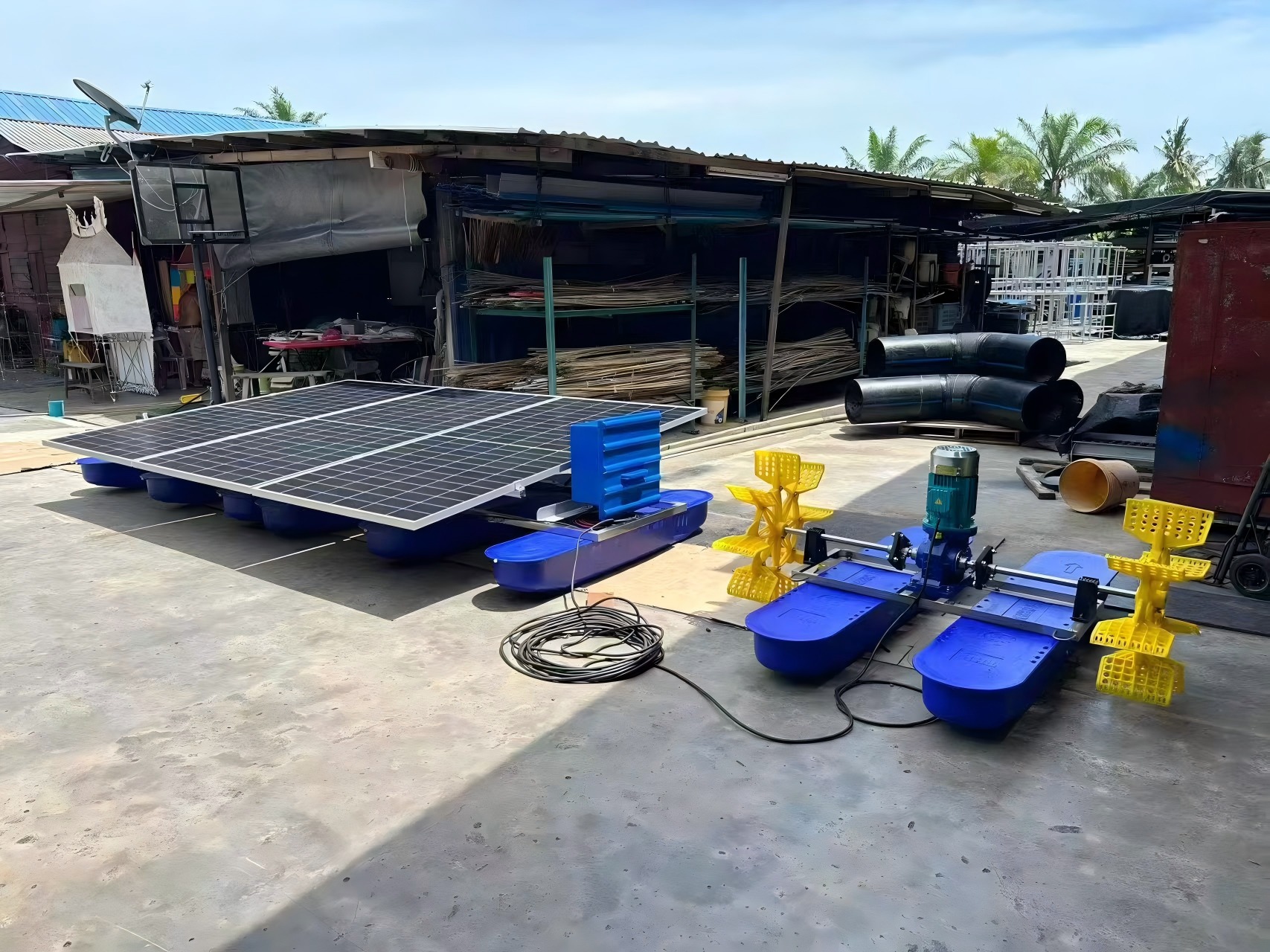 Aquaculture Solar Powered Paddle Wheel Aerator for Fish Pond Increasing Oxygen