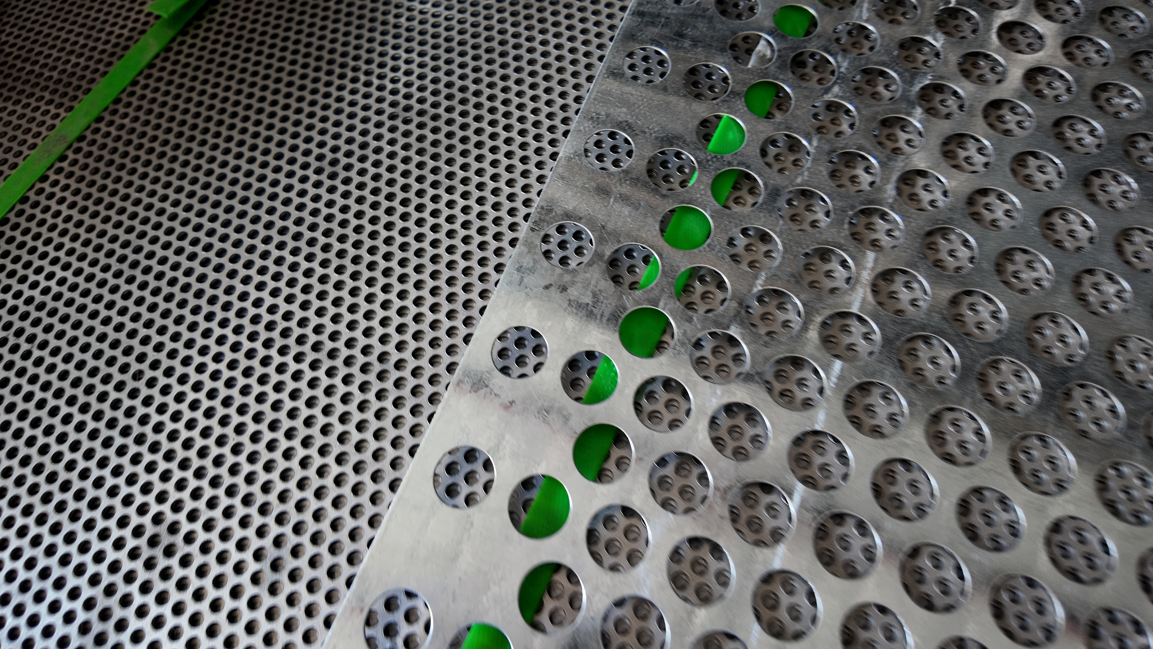 Round Hole Aluminum Perforated Metal Mesh Custom Size Wholesale