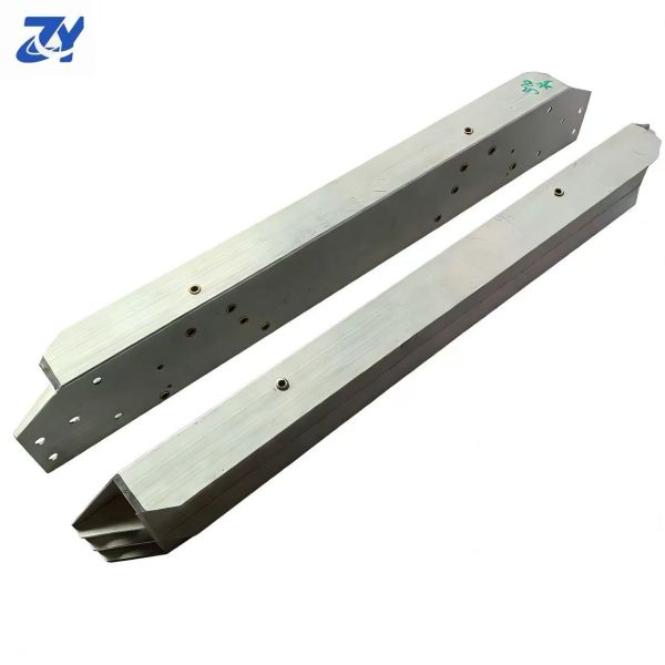 Auto Body Parts Front Bumper Inner Iron for McLaren 540C OE 13AA046CP Genuine Material