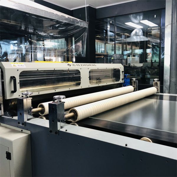 QINHUANGDAO YIWO GLASS CO.,LTD