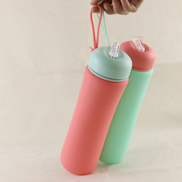 Garrafa de água reusável do silicone do verde do rosa para o OEM do curso dos esportes exteriores