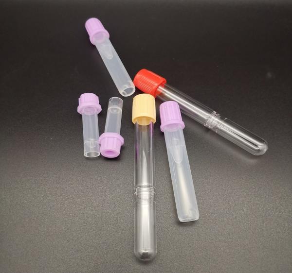 le tube témoin du sérum 1.5ml a placé le tube vert stérilisé de plaine d'EDTA