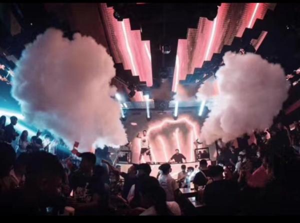 50/60HZ Voltage Nightclub Wedding Smoke Machine with Customized Colored Smoke Effects