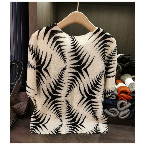 High-End Elegant Plus Size Casual Batwing Sleeve T-Shirt Printed Neck Irregular Design Light Luxury Summer Top Polyester Knitted