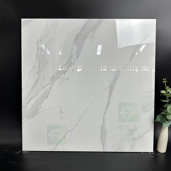 Telhas de assoalho lustrosas altas da porcelana do olhar de mármore branco 60x60cm anti - sujando