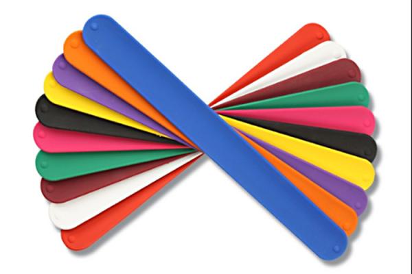 Fashion Design Silicone Slap Bracelets , Slap Wrist Bracelet Easy To Clean
