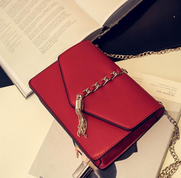 2016 Korean version of the new spring fashion chain female bag small square package simple wild fringed shoulder bag