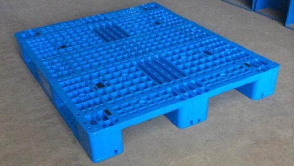 Light weight one time plastic pallets for transport and storage, Heavy duty cross bottom plastic pallet with 6 runners