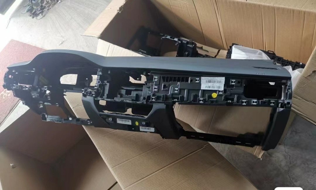 Volkswagen Tiguan L11-18 Year Instrument Panel Skeleton Original OEM 5NG857003 Durable