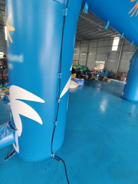 Resistência ao vento Tenda de neblina inflável Eventos ao ar livre Estações de neblina de resfriamento portáteis com bomba de pressão de jato de água