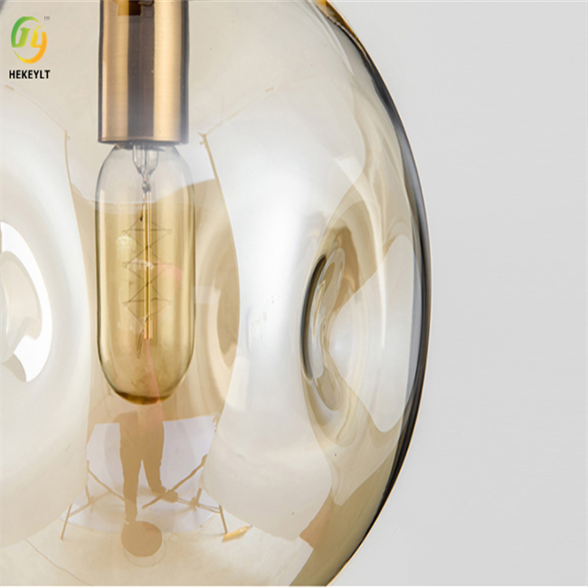 Плакировка утюга глобуса E27 1-Light одиночная и стеклянный шкентель для спальни