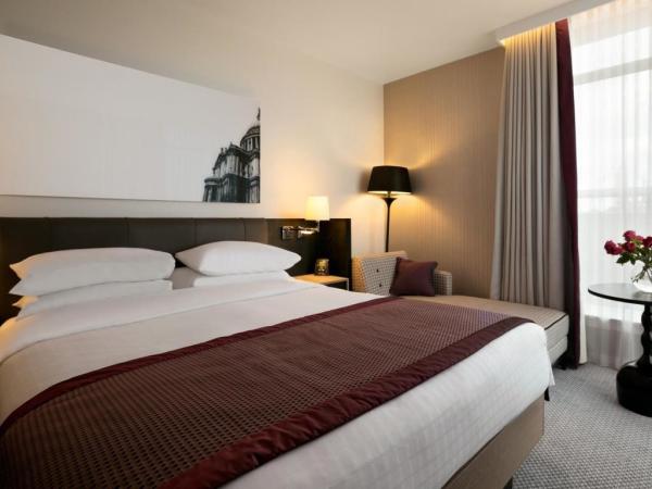 Wilayah Persekutuan Labuan travl hotel high end furniture for guestroom leather headboard with wood bed and Coffee table