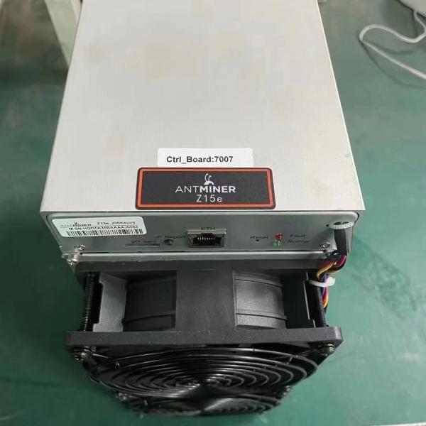 1510W ZEC Miner 200 Ksol/S Antminer Z15e 228×134×279mm RJ45 Ethernet Connection