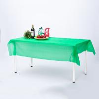 Couvertures de table rectangulaires jetables personnalisables pour les événements intérieurs et extérieurs