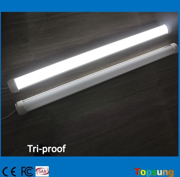 5 pieds 150 cm LED Lumière linéaire Tri-proof 2835smd Avec l'approbation CE ROHS SAA