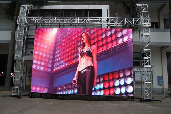 High Tech Small Pixel 4K Led Video Wall Advertising P1.2 P2 P2.5