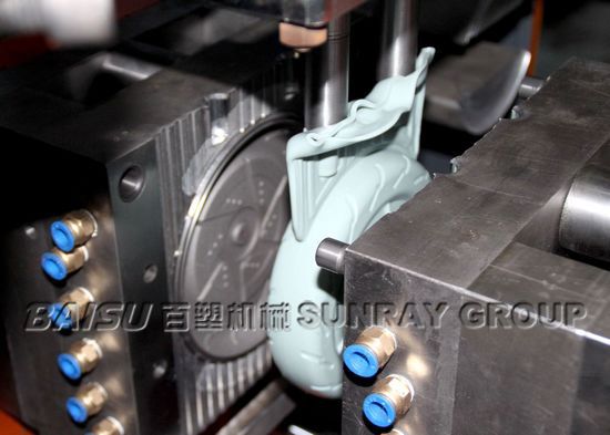 5.2 Ton Plastic Toy Manufacturing Machines , Heavy Duty Toy Wheel Plastic Moulding Machine SRB65-1