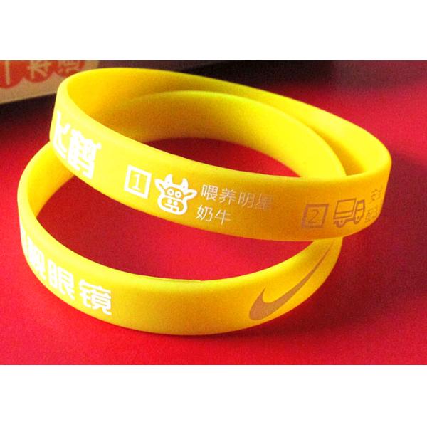 High Safety Cool Silicone Wristbands Advertising Giveaways Delivery On Time