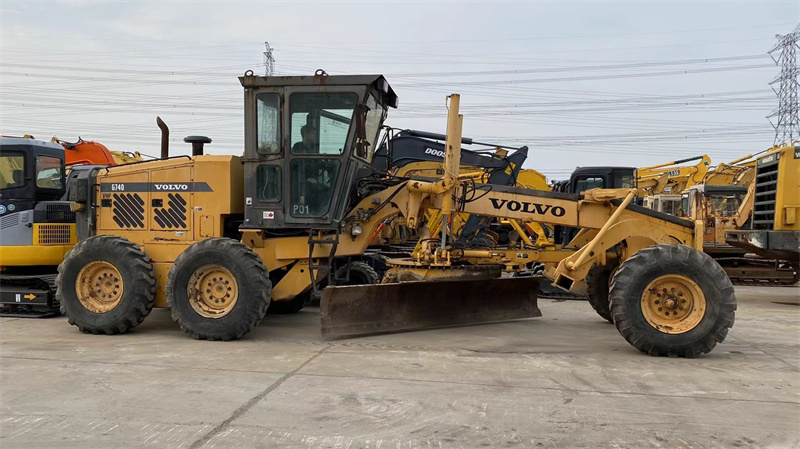 Volvo G740 использовал строительную технику мотора гусеницы используемую грейдером