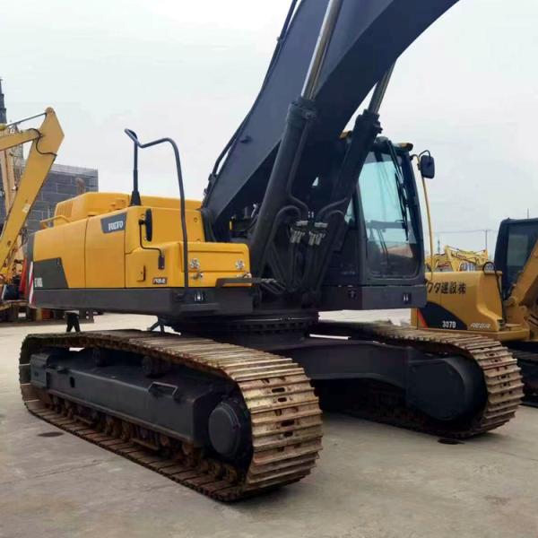 Excavateur minier Volvo480D à Shanghai avec des fonctions flexibles et polyvalentes