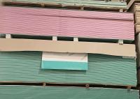 Nuevo estilo Knauf buena planitud tablero de yeso resistente al moho con decoración moderna utilizado para el techo de yeso
