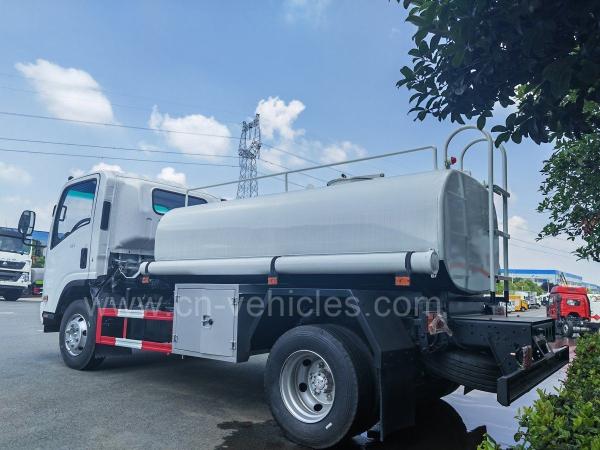 ISUZU 3 Ton SS304-2B Water Spray Truck Stainless Steel Tank Truck 8000 Liter
