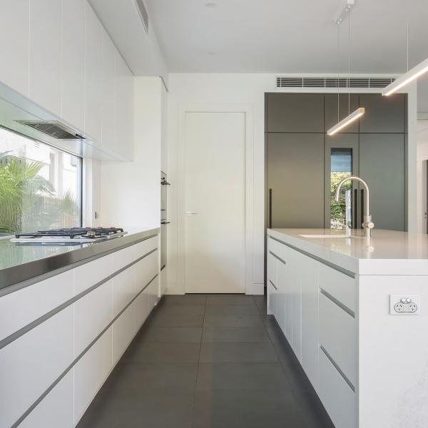 OEM Matte White Melamine Kitchen Cabinet Moisture Proof