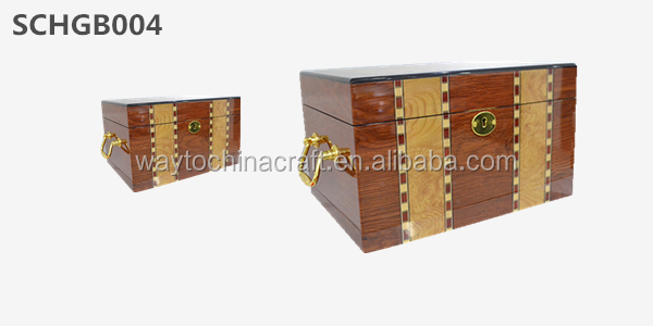 Fine High Gloss Wooden Jewellery Box