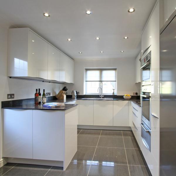 Customized High Gloss Contemporary Kitchen Cabinets White Storage Cabinets