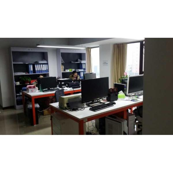 Твердые деревянные вешалки костюма производят шкаф вешалки брюк для магазина одежды