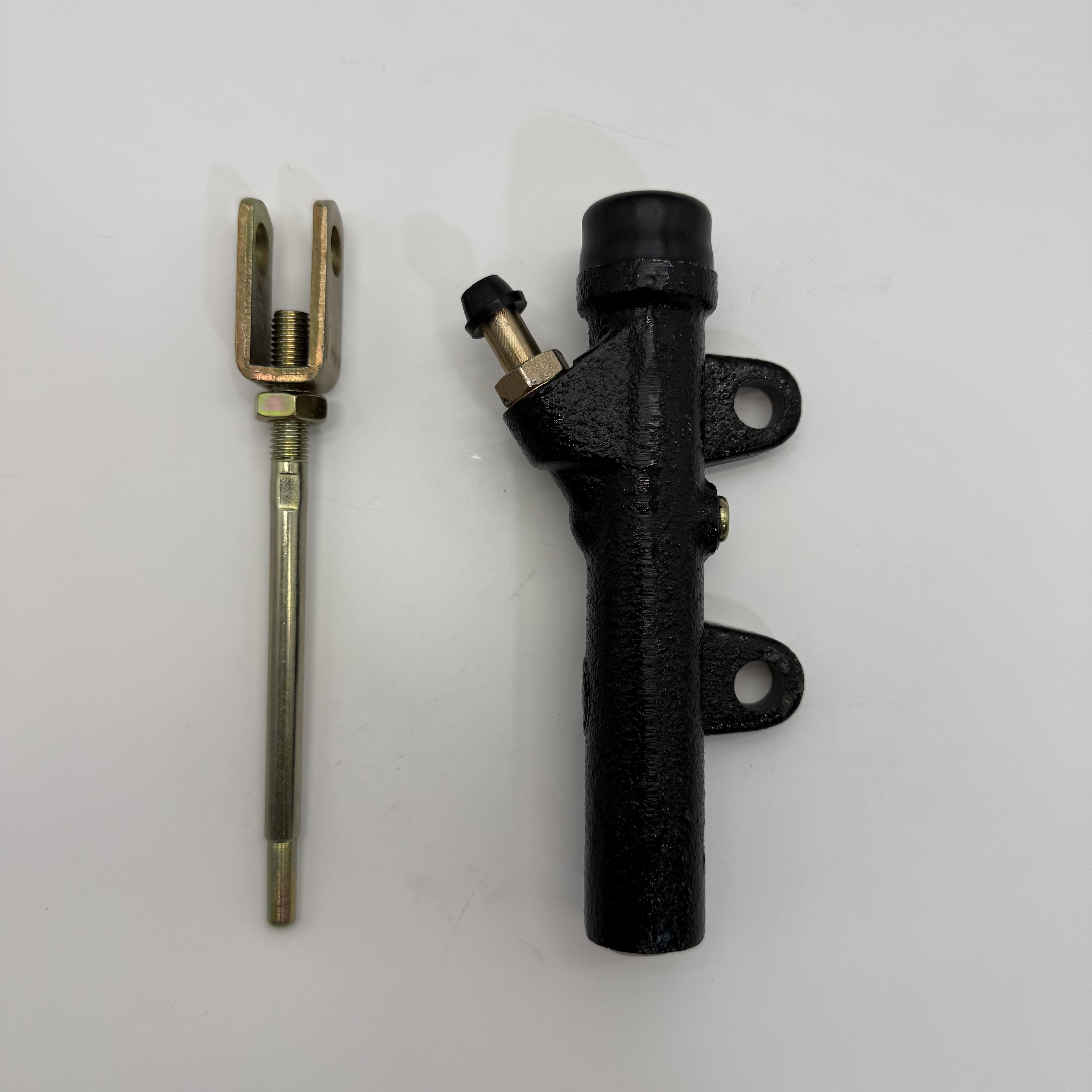 Bus Clutch Master Cylinder for Yutong, Kinglong, Youngman Neoplan, Dongfeng