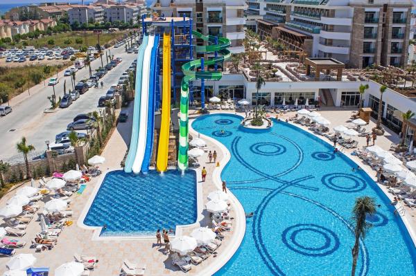 Parque aquático de diversões para crianças ao ar livre Piscinas de natação