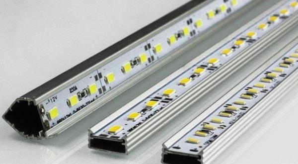 Os 12 volts alto do CRI conduziram PWB SMD 2835 das luzes 12mm da corda a barra 3528 5050 5630 rígida dura