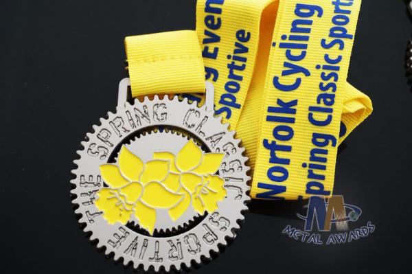 Cut Out Design And Glitter Color Metal Award Medals with Printing Ribbon Gold Plating