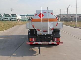 New High Performance Petroleum Liquid Tanker Truck 5.65 Cubic Meters / Oil/Fuel  Transportation Trucks