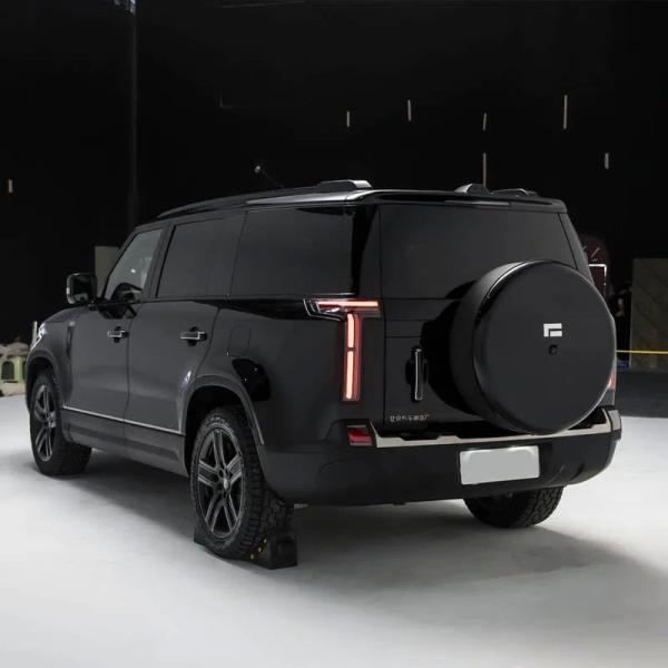 Chinese Baic Jishi 01 Série Long Range Polar Stone 01 Véhicule électrique avec 476 chevaux maximum et grand SUV de luxe