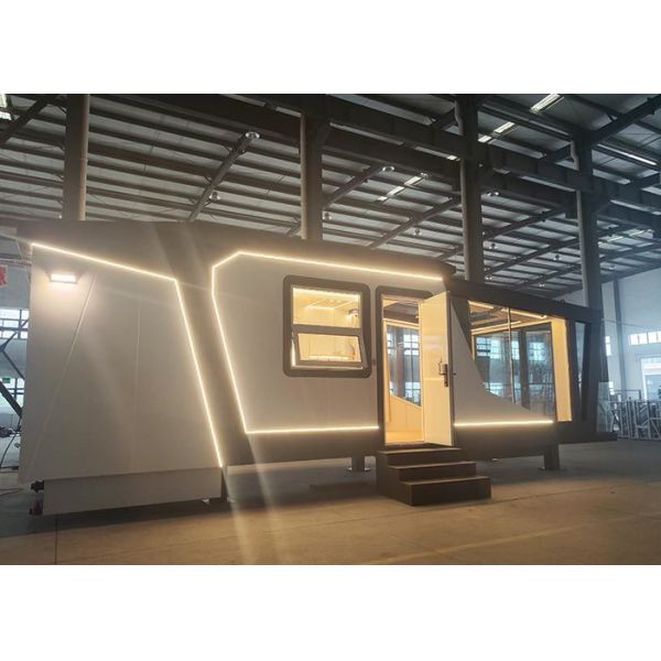 Luxury Space CapsuleTiny House On Wheels Customized Light Steel Frame House