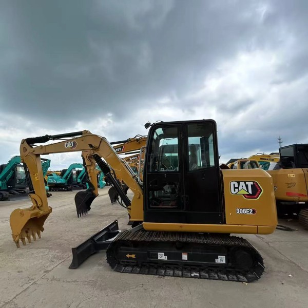 Lower Price CAT306E CAT306E2 CAT306D Used Crawler Excavator Japan Second Hand Hydraulic Excavator Used Excavator for Sale